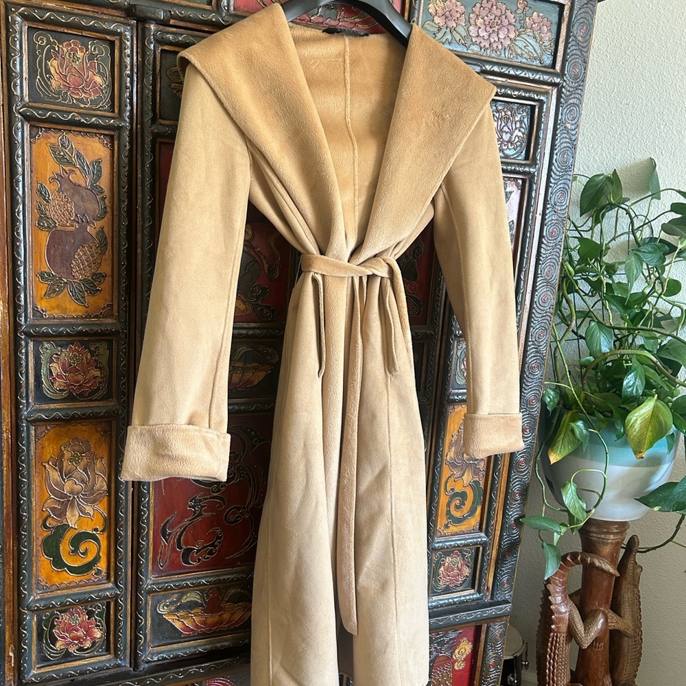 Chic Tan Women's Trench Coat
